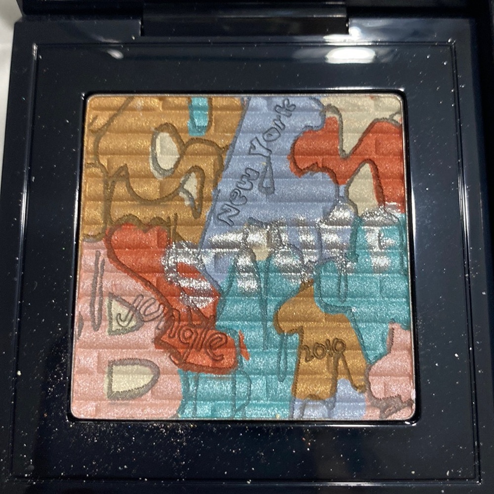 MAC STREET ART EYE SHADOW
